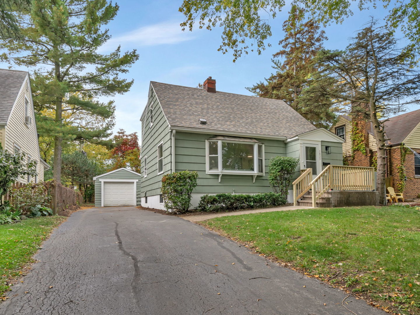 1823 Evergreen Road Homewood, IL 60430 - Photo 1 of 20