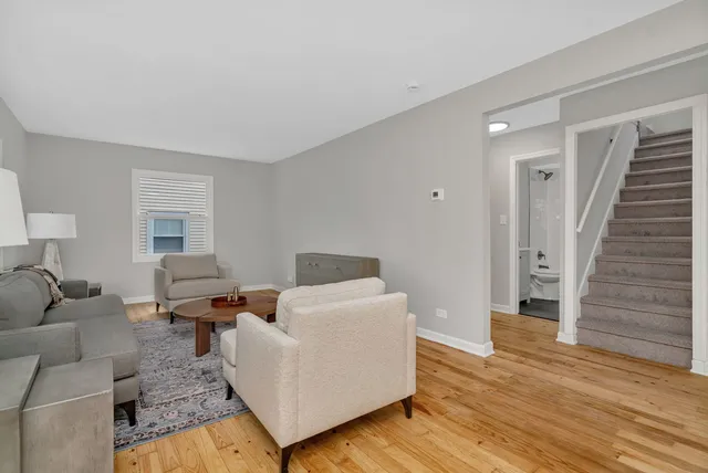 $287,900 | 1823 Evergreen Road, Homewood, IL 60430