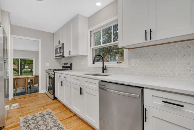 $287,900 | 1823 Evergreen Road, Homewood, IL 60430