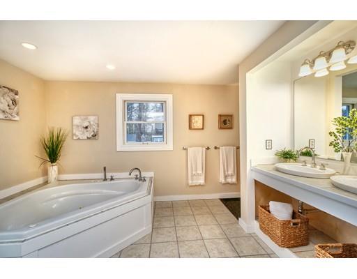 157 Pearl Street Reading, MA 01867 - Photo 11 of 23