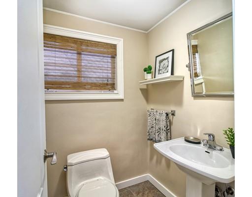 157 Pearl Street Reading, MA 01867 - Photo 8 of 23