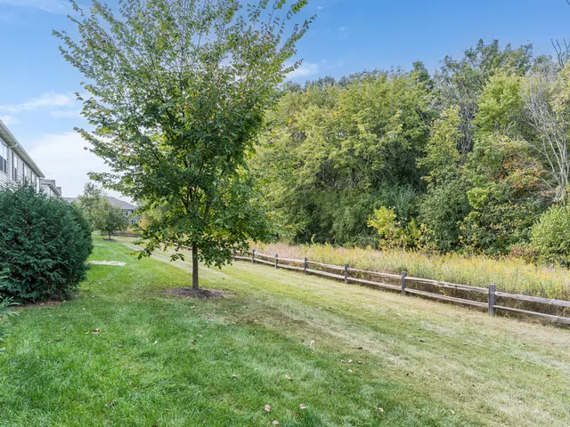 $365,000 | 1676 Carlstedt Drive, Batavia, IL 60510