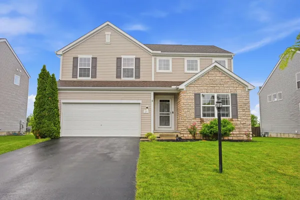 $415,000 | 121 Hummock Drive, Pataskala, OH 43062
