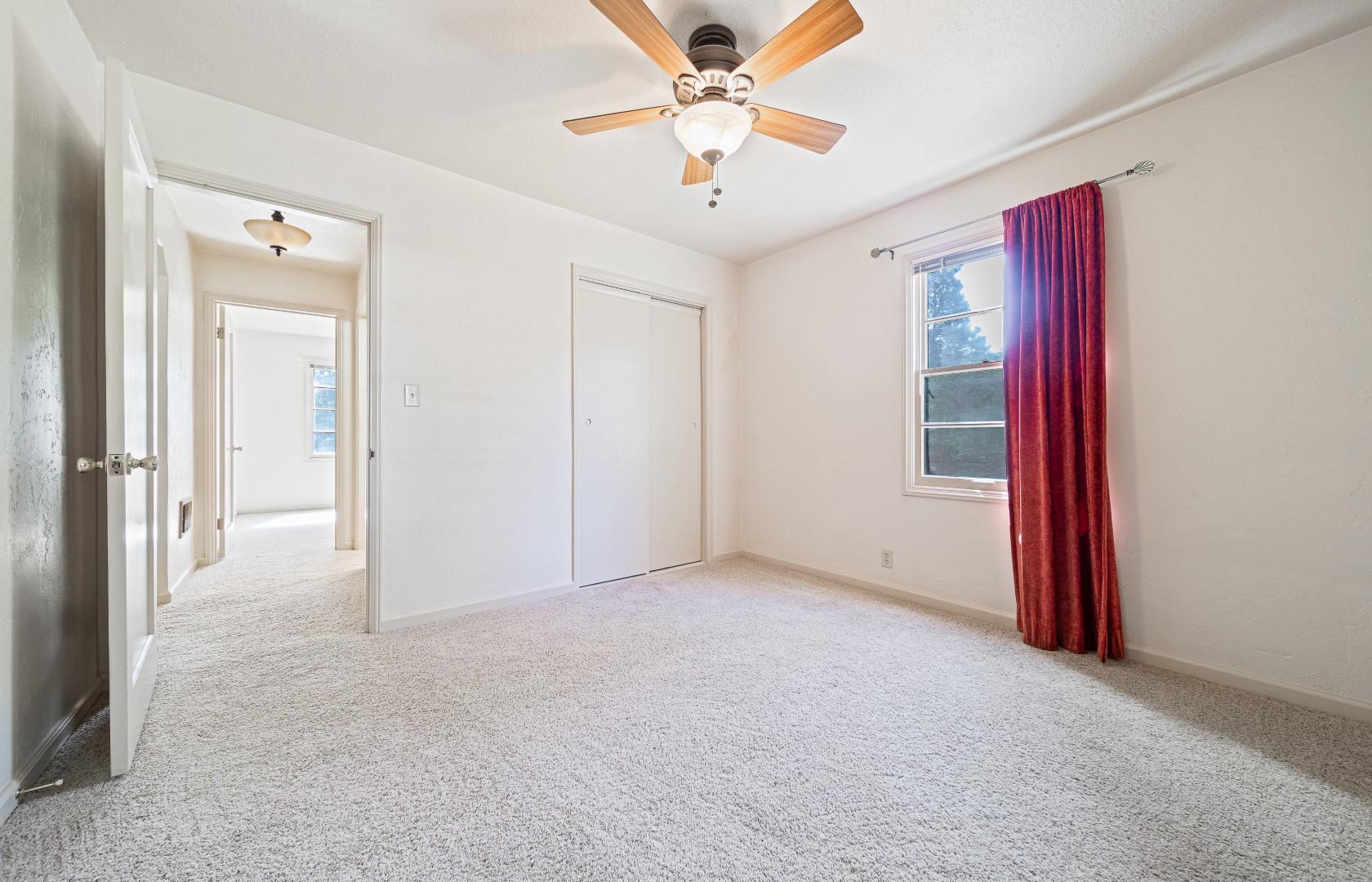 2215 Springbrook Road Medford, OR 97504 - Photo 23 of 30 22