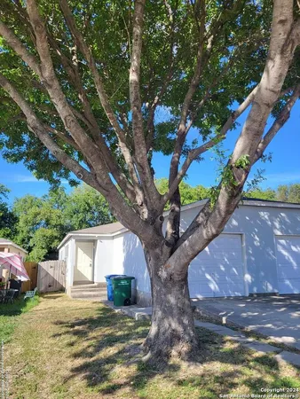 $1,225 | 3848 Maverick Creek, San Antonio, TX 78247