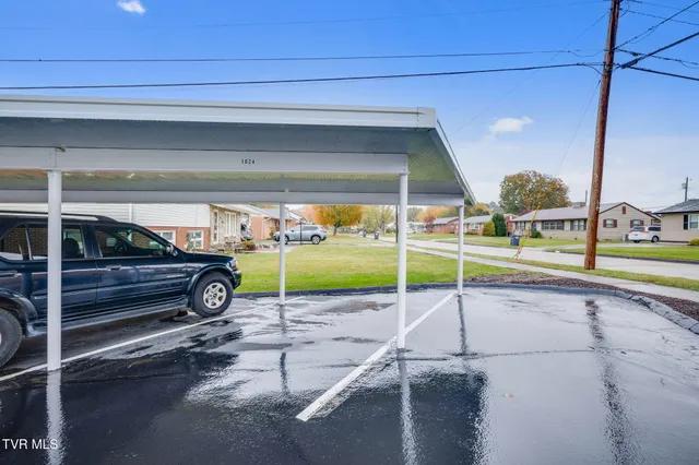 $199,000 | 1024 Konnarock Road, Unit 1024, Kingsport, TN 37664