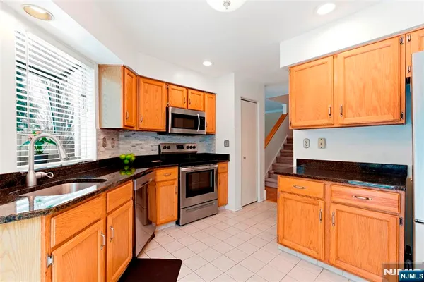 $499,000 | 85 Encampment Drive, Bedminster, NJ 07921