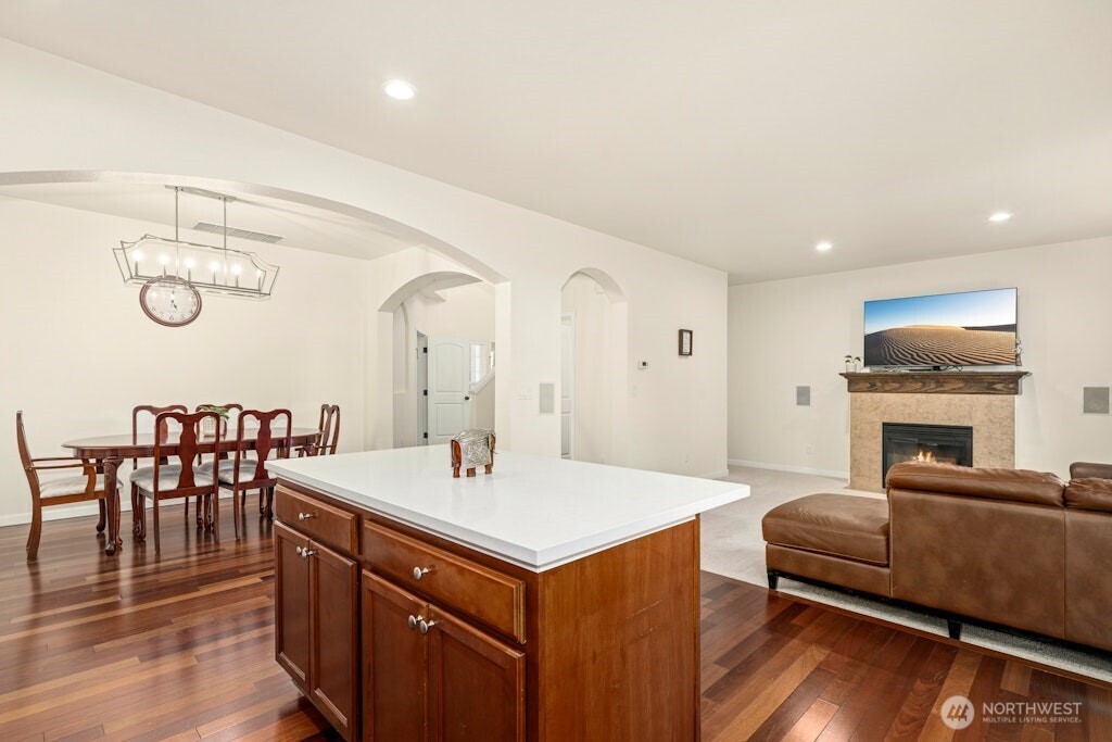 4915 Northeast 5th Street Renton, WA 98059 - Photo 17 of 36 Gallery Image 17