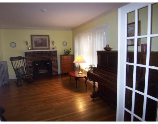 36 Peter Tufts Road Arlington, MA 02474 - Photo 5 of 16