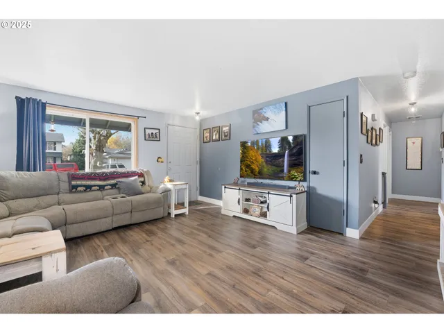 $419,999 | 270 Larch Street, Woodland, WA 98674