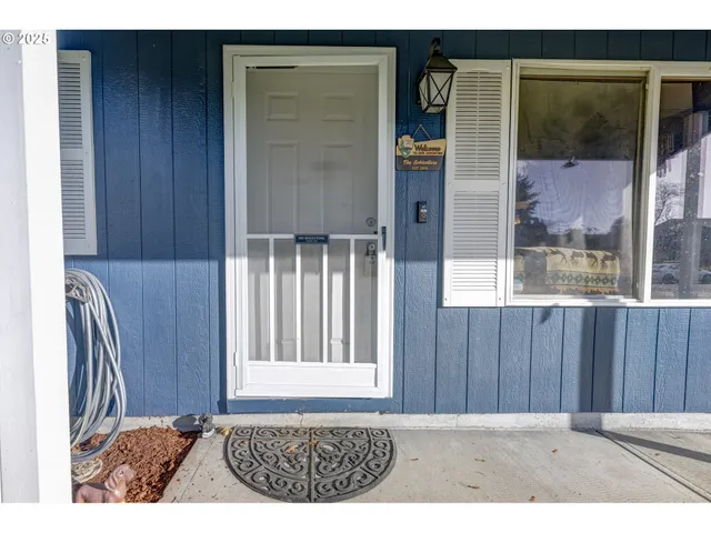 $419,999 | 270 Larch Street, Woodland, WA 98674