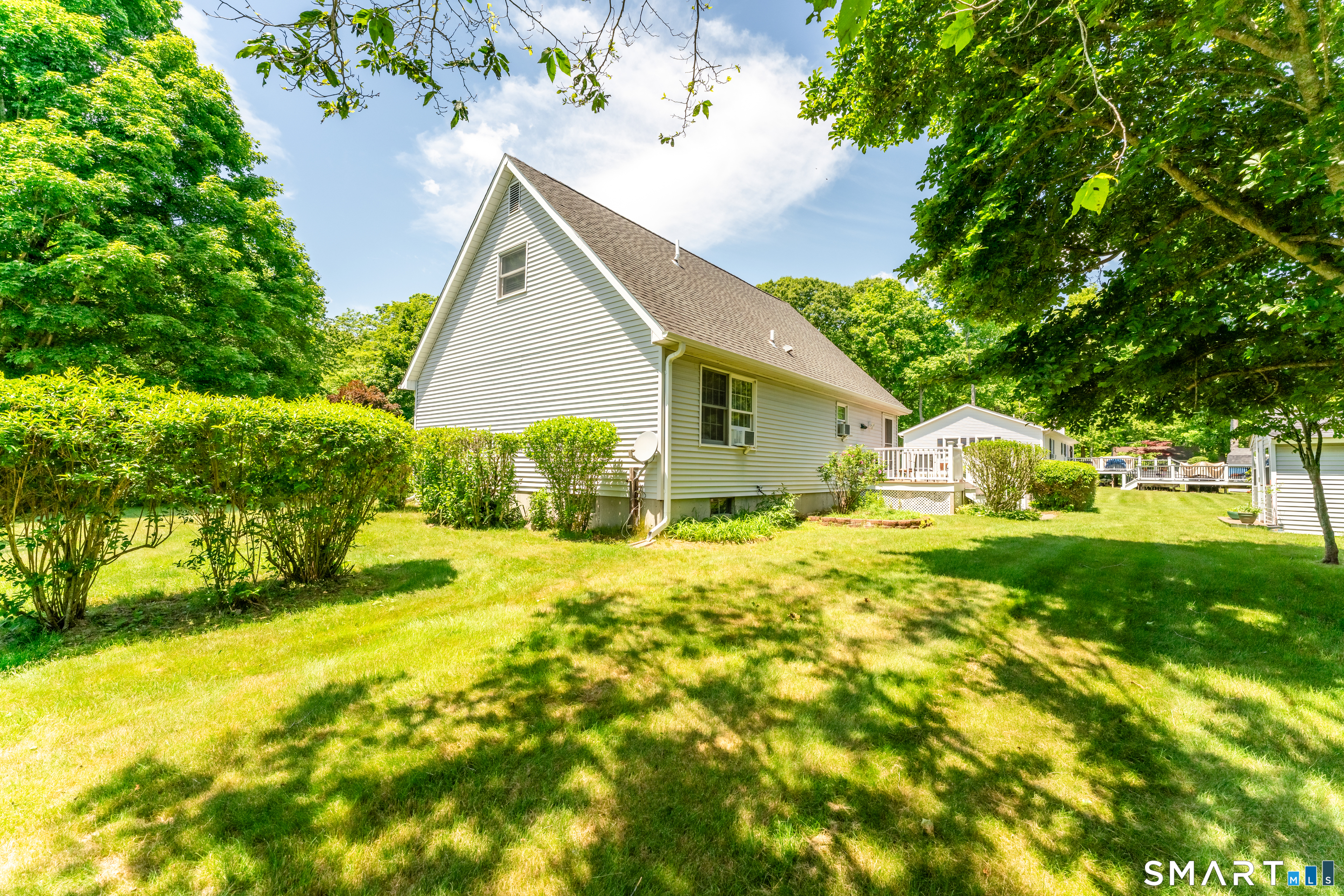 476 Noank Ledyard Road Groton, CT 06355 - Photo 7 of 37
