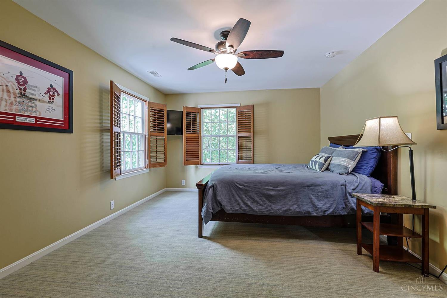 8205 Kroger Farm Road Cincinnati, OH 45243 - Photo 33 of 76 Ensuite Bedroom