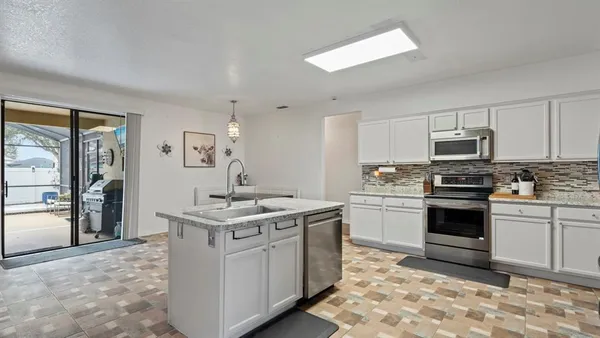 $515,000 | 2819 Village Pine Terrace, Orlando, FL 32833