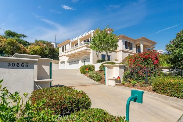 $3,950,000 | 30665 Palos Verdes Drive East, Rancho Palos Verdes, CA 90275