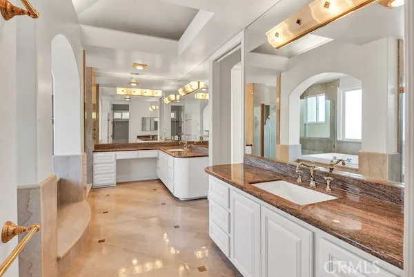 $3,950,000 | 30665 Palos Verdes Drive East, Rancho Palos Verdes, CA 90275