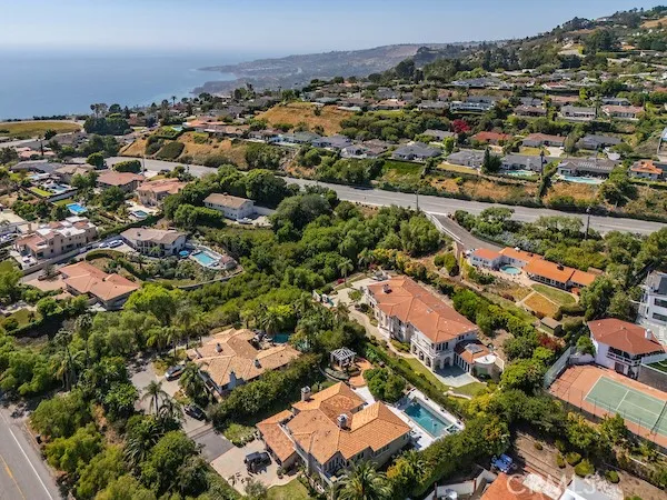 $3,950,000 | 30665 Palos Verdes Drive East, Rancho Palos Verdes, CA 90275