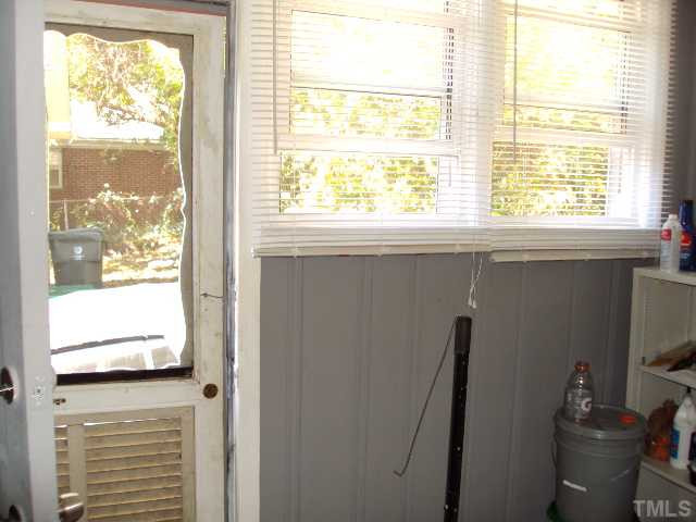 313 East Lee Street Raleigh, NC 27601 - Photo 6 of 8 Laundry Room