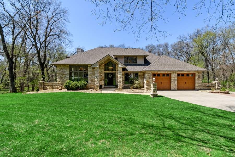 4852 Deer View Road Cedar Rapids, IA 52411 - Photo 2 of 26 Gallery Image 2