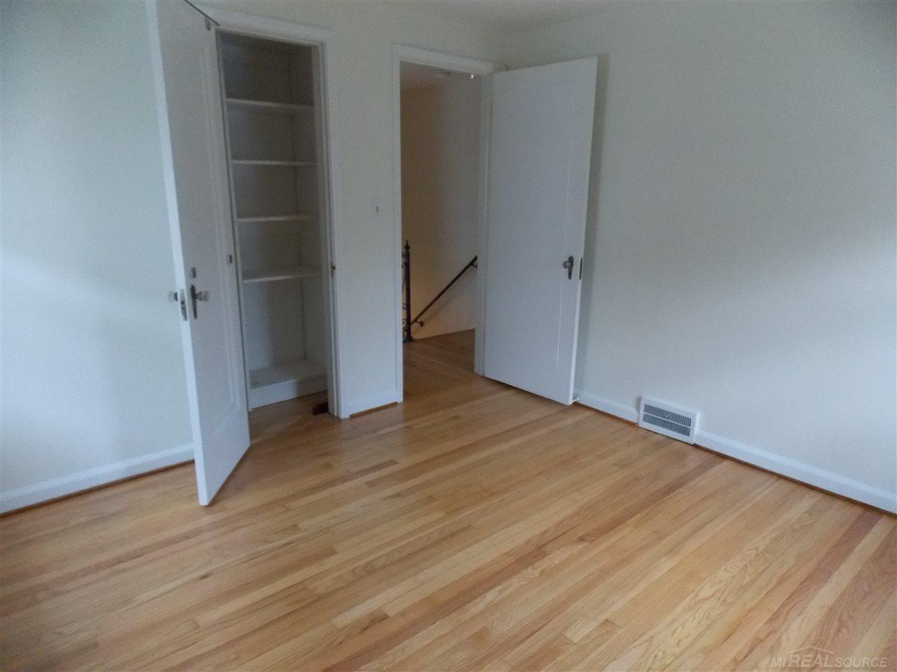 330 Merriweather Road Grosse Pointe Farms, MI 48236 - Photo 16 of 21