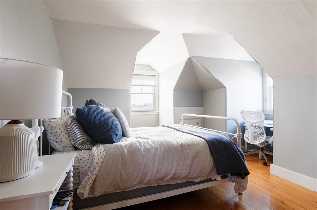 25 Barrington Road Boston, MA 02124 - Photo 26 of 33