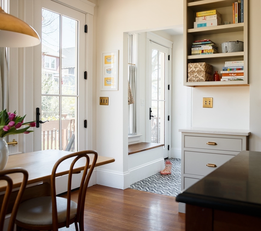 25 Barrington Road Boston, MA 02124 - Photo 10 of 33