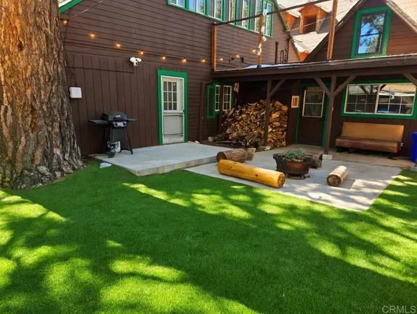 $949,000 | 39204 North Shore Drive, Fawnskin, CA 92333