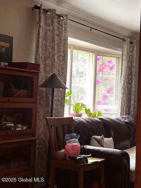 160 Kettle Road Amsterdam, NY 12010 - Photo 6 of 39 Bay window in living room