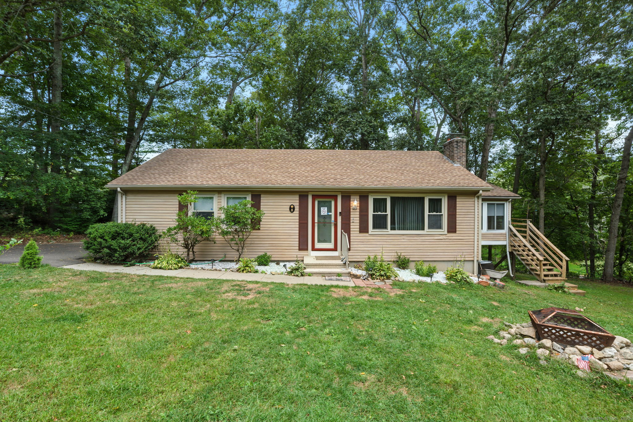 8 Sycamore Road East Lyme, CT 06357 - Photo 1 of 1