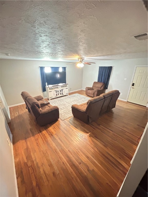 202 Coryell City Road Gatesville, TX 76528 - Photo 14 of 15 a living room with furniture and a couch