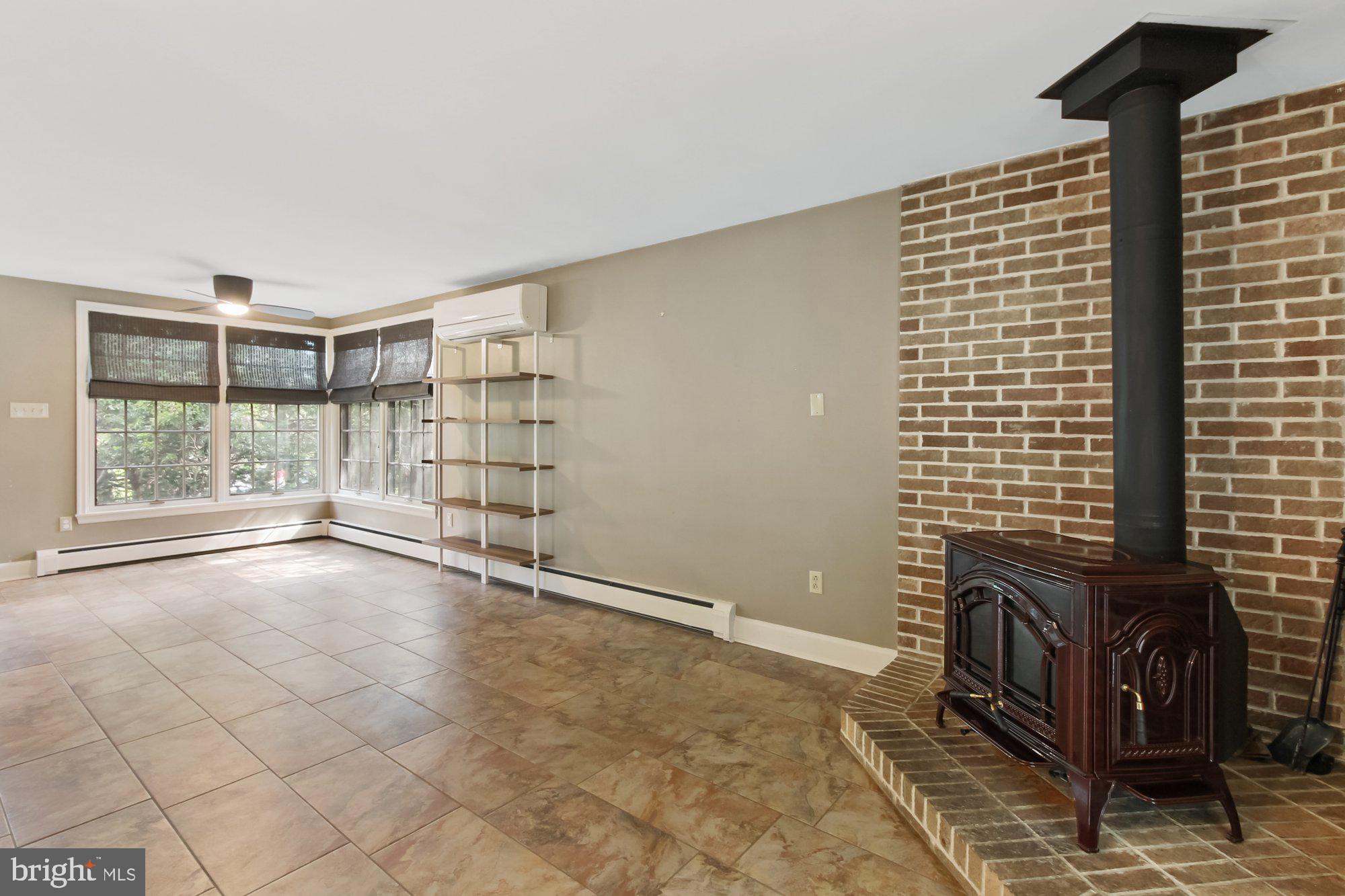 348 East Elm Street Reading, PA 19607 - Photo 12 of 33 Gallery Image 12