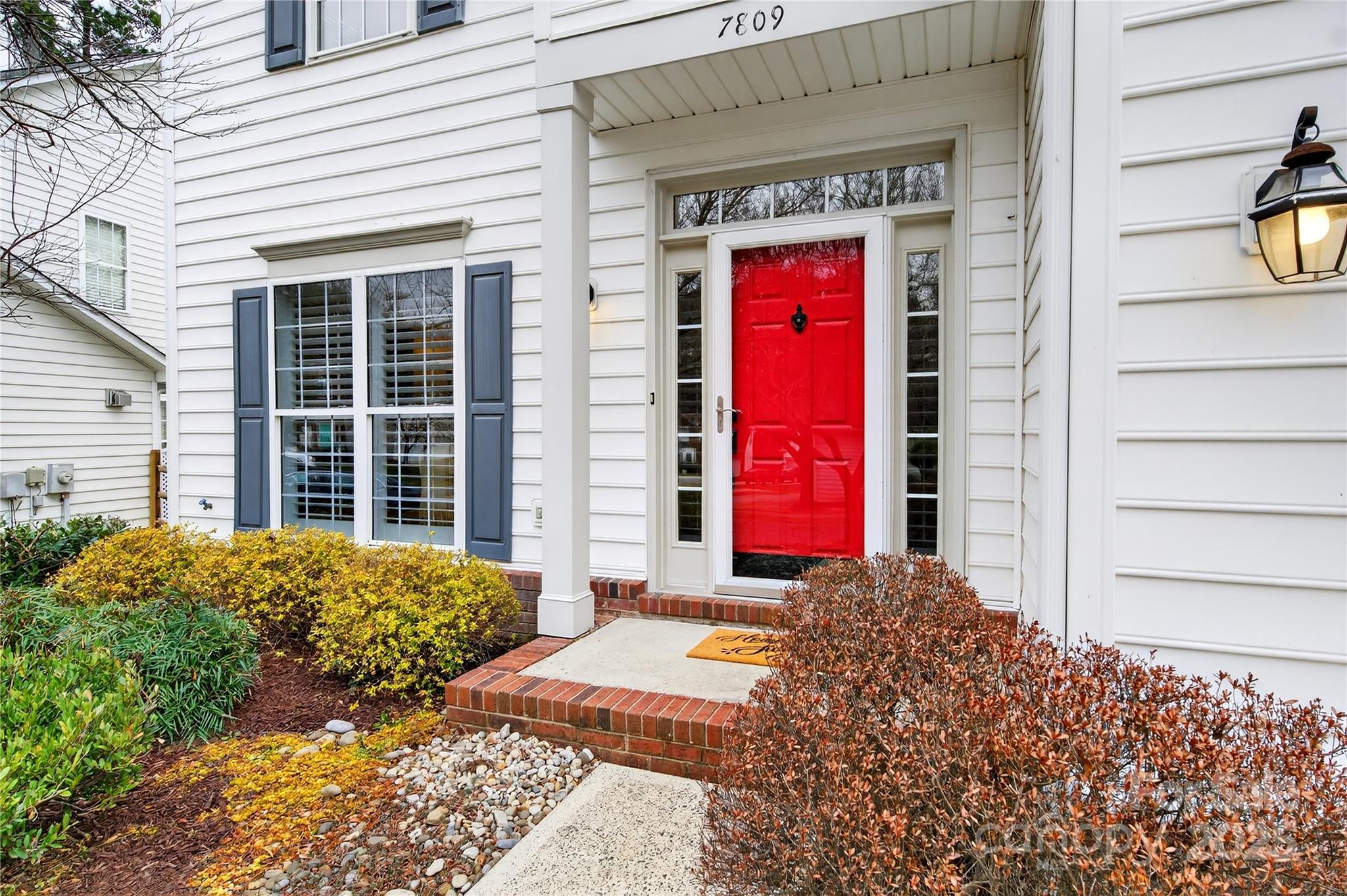 7809 Dunoon Lane Charlotte, NC 28269 - Photo 3 of 47