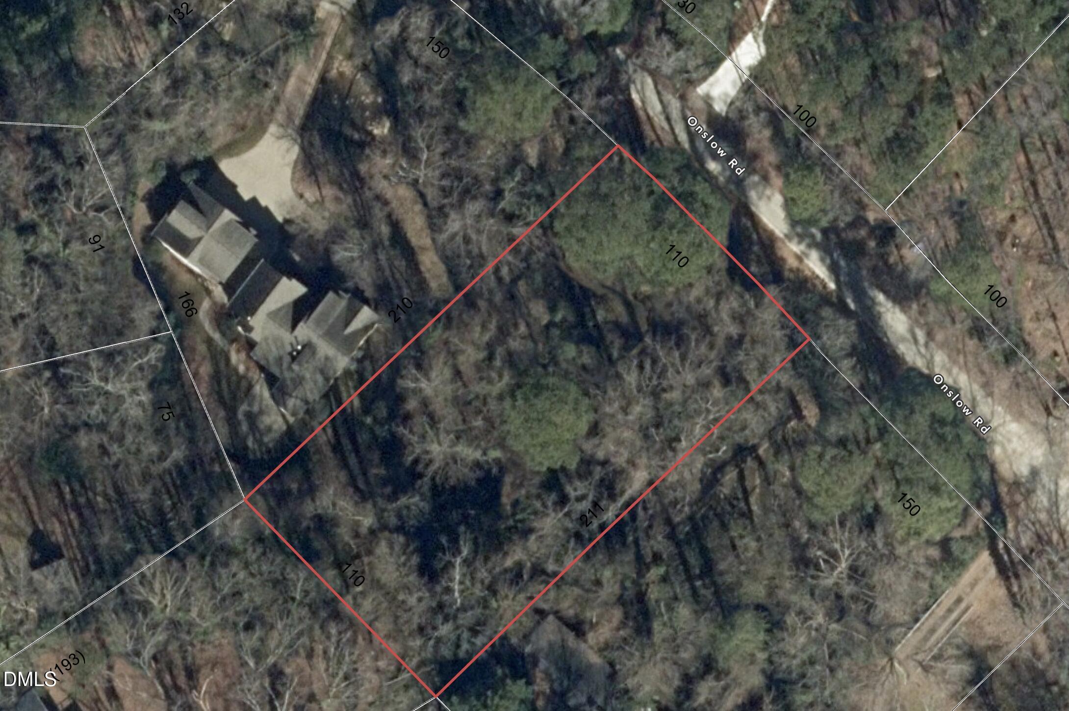 1308 Onslow Road Raleigh, NC 27606 - Photo 2 of 6 a backyard of a house