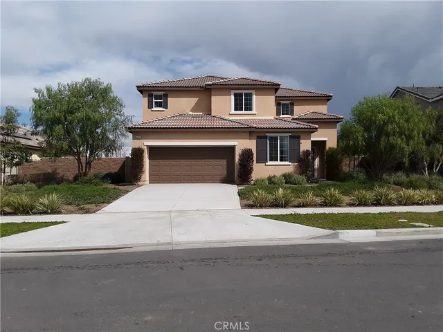 front view of house with a yard