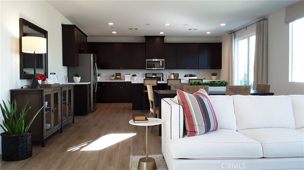 4443 Cherry Grove Riverside, CA 92501 - Photo 4 of 41