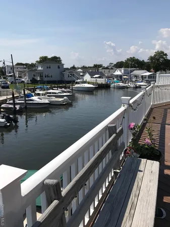 $749,000 | 729 South 9th Street, Lindenhurst, NY 11757