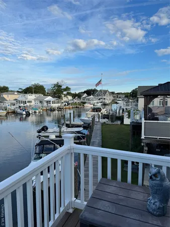 $749,000 | 729 South 9th Street, Lindenhurst, NY 11757