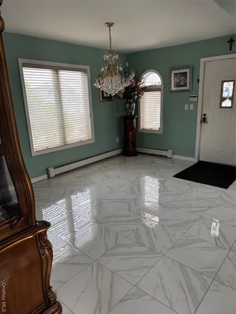 $749,000 | 729 South 9th Street, Lindenhurst, NY 11757