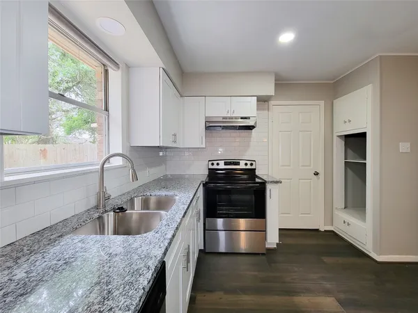 $1,900 | 1803 Cypress Drive, Richmond, TX 77469