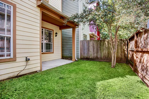 $3,500 | 1140 Robbie Street, Houston, TX 77009