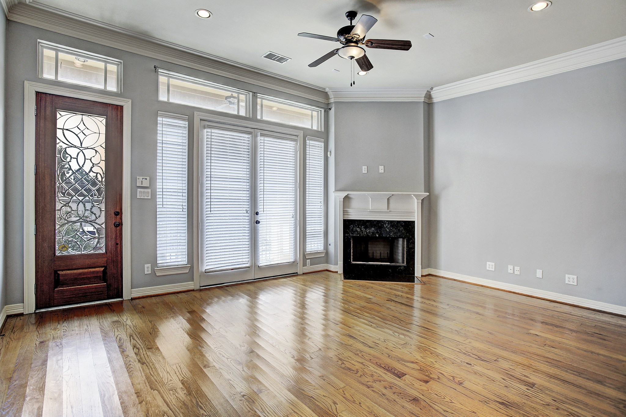 1140 Robbie Street Houston, TX 77009 - Photo 2 of 16