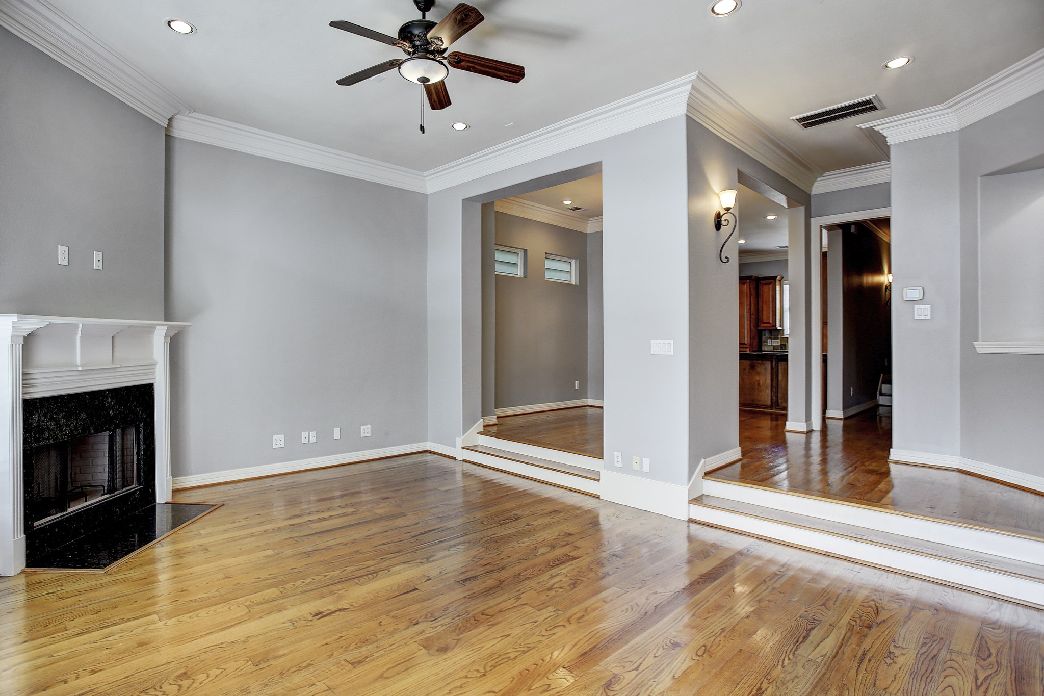 1140 Robbie Street Houston, TX 77009 - Photo 3 of 16