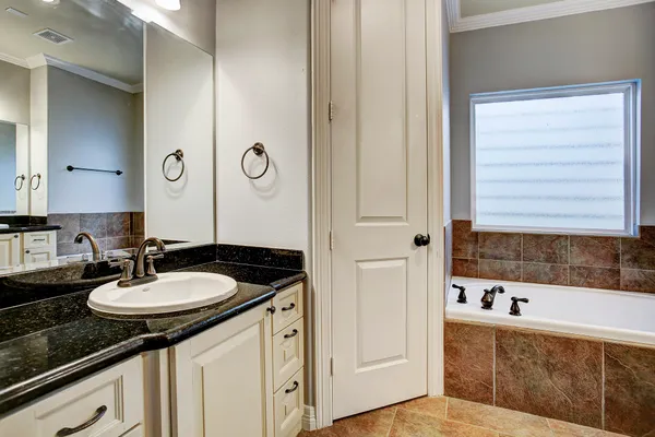 $3,500 | 1140 Robbie Street, Houston, TX 77009