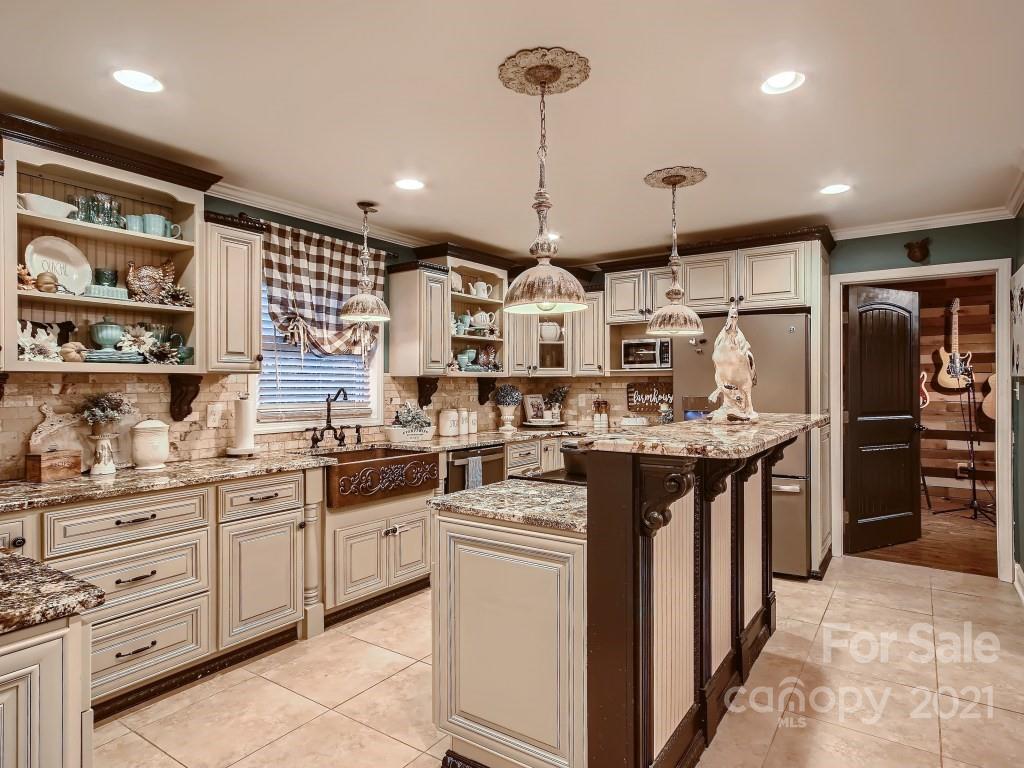 133 Shadowbrook Road Stanley, NC 28164 - Photo 8 of 28 Gallery Image 8
