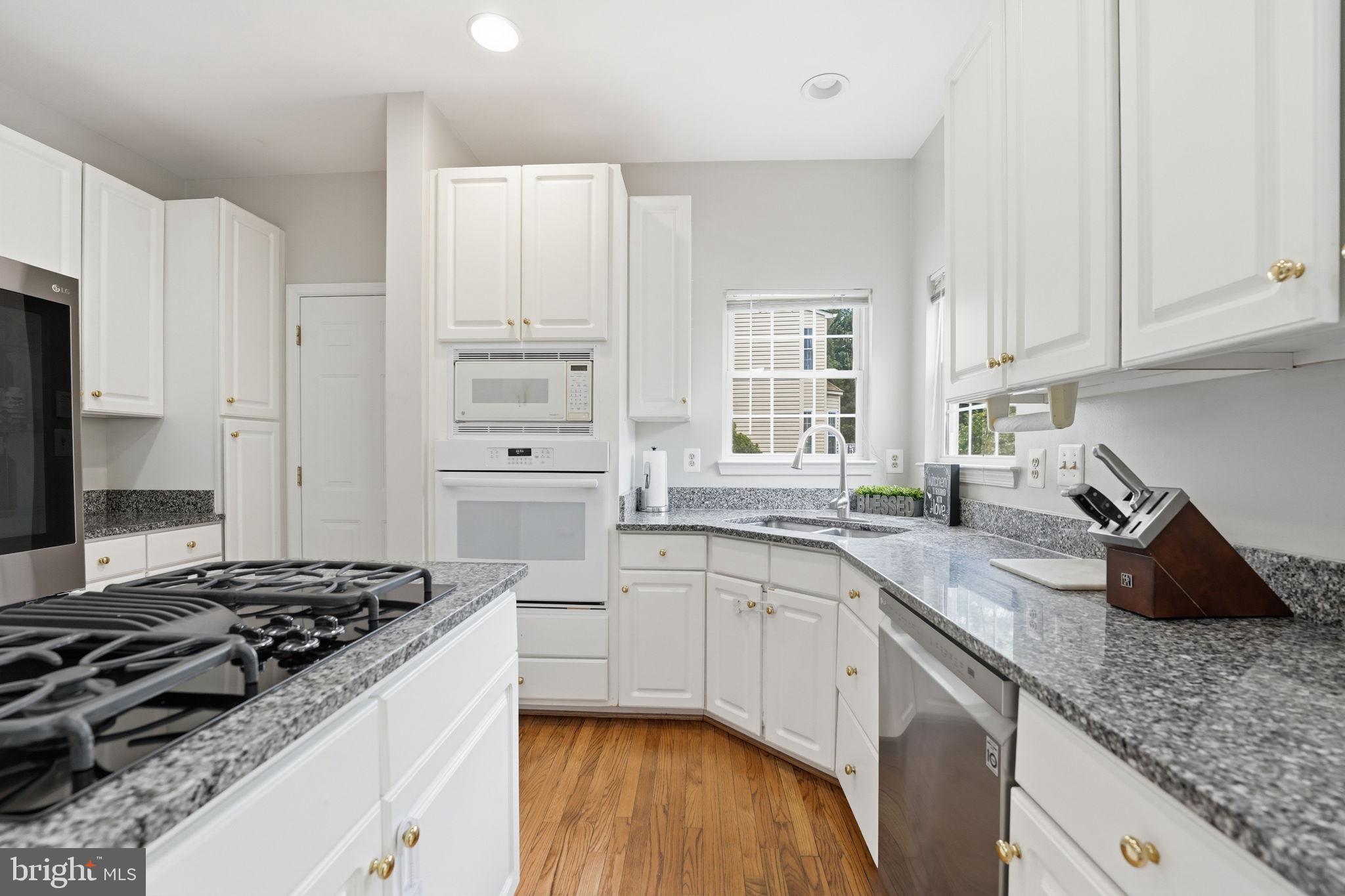 6355 Willowfield Way Springfield, VA 22150 - Photo 12 of 60