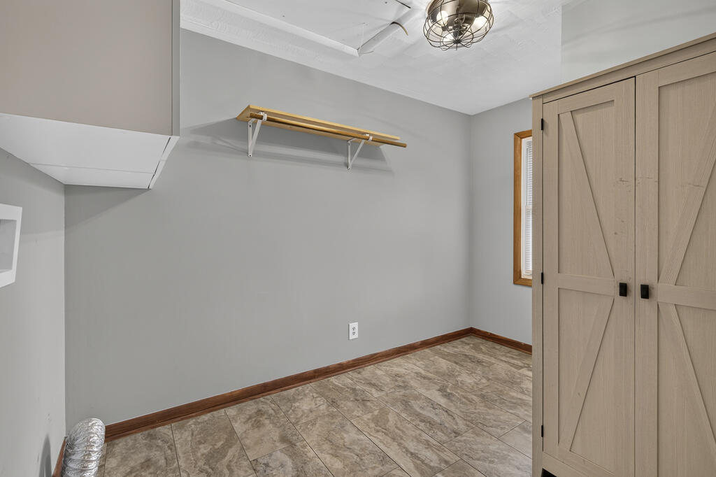 32002 Hollyfield Road Damascus, VA 24236 - Photo 14 of 27 Gallery Image 14