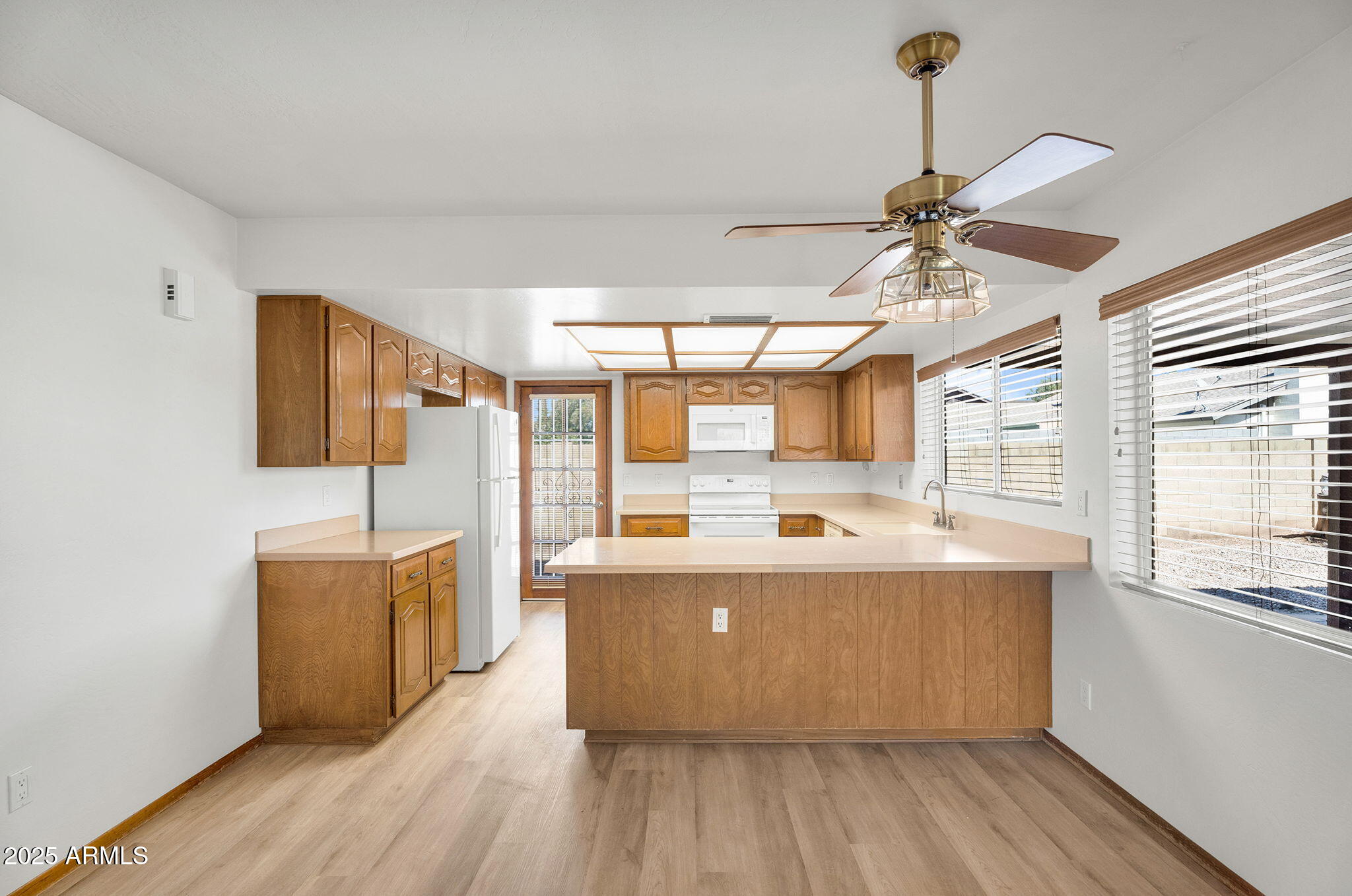 1310 East Redmon Drive Tempe, AZ 85283 - Photo 11 of 51 12-web-or-mls-Redmon-12