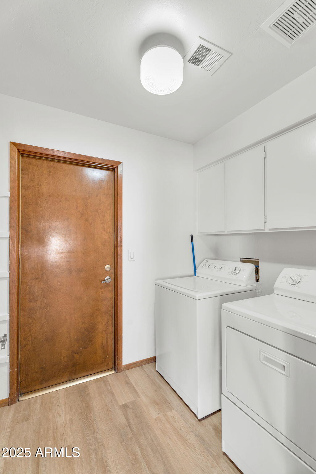 1310 East Redmon Drive Tempe, AZ 85283 - Photo 35 of 51 28-web-or-mls-Redmon-28