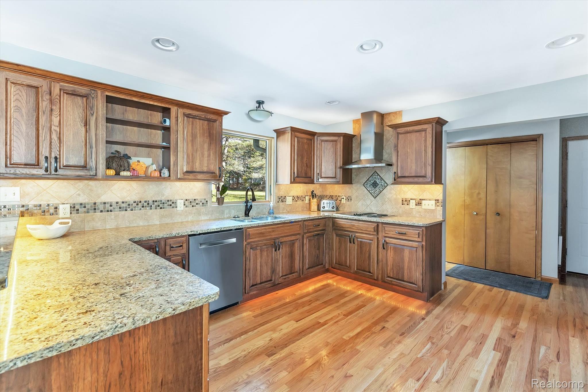 11619 Rathbun Road Birch Run, MI 48415 - Photo 21 of 90 21-11619 Rathbun Rd-windowstill-realestate-photography-21.jpg