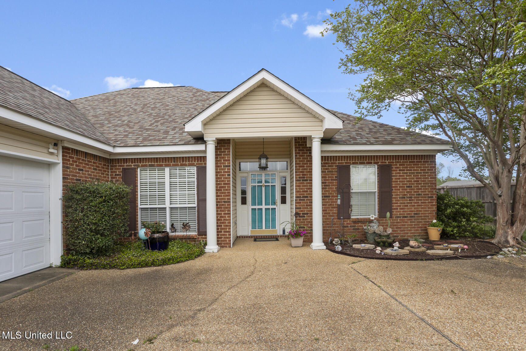 2120 Crossbridge Boulevard Byram, MS 39272 - Photo 4 of 28 2120 Crossbridge-3